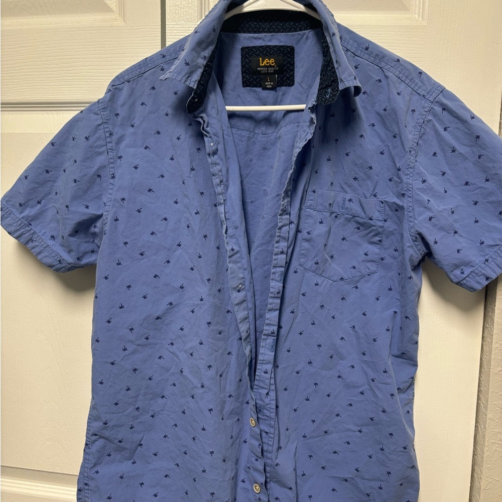 Lee Blue Casual Button Down Shirt with Subtle Pattern